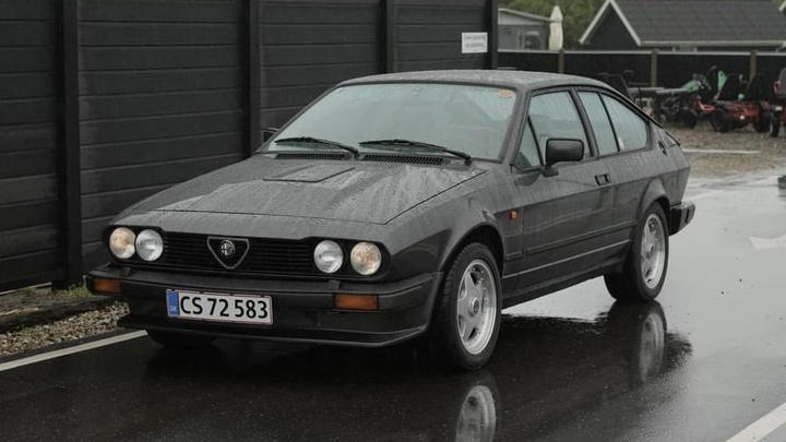 Alfa Romeo GTV 6 2,5