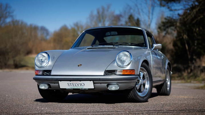 Porsche 911 2,4T Coupe