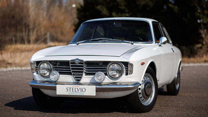Alfa Romeo Giulia Sprint GT Veloce