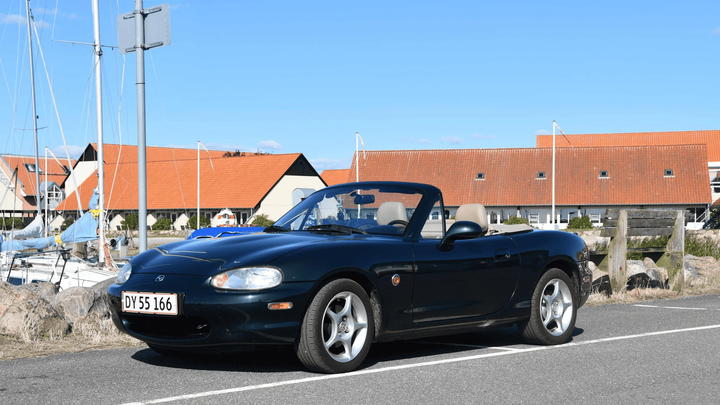 Mazda MX-5 1,8 Roadster 2d