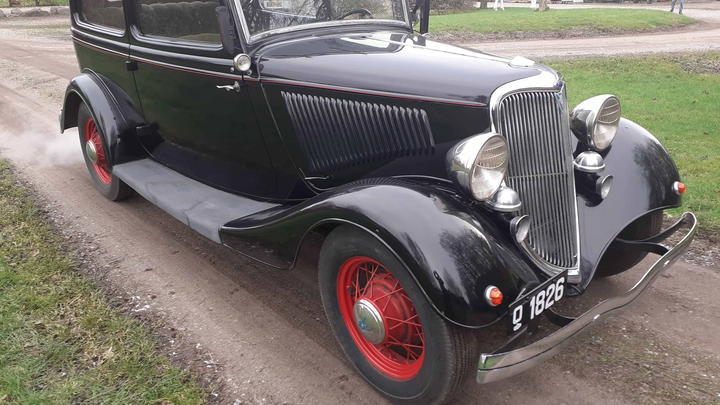 Ford Sedan