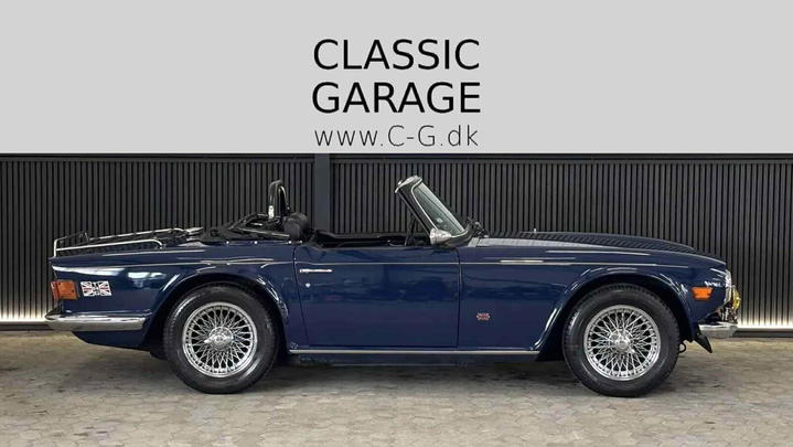Triumph TR6 roadster