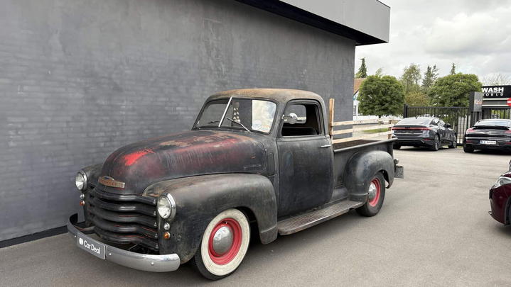 Chevrolet 3100 v8