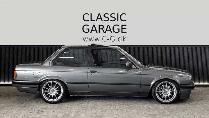 BMW 3 Series E30 325i "Hartge"