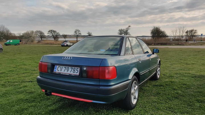Audi 80 sedan