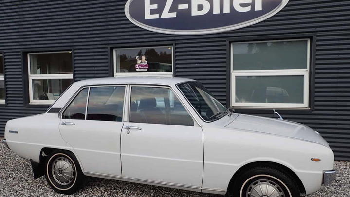 Mazda 1200 Øvrige Deluxe 4 D Sedan