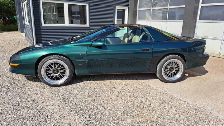 Chevrolet Camaro 28z 5.0 v8 manuel gear