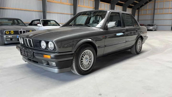 BMW 3 Series E30 325i