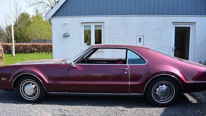 Oldsmobile Toronado coupe