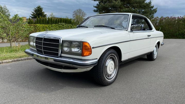 Mercedes-Benz 200-300 (W123) 230C