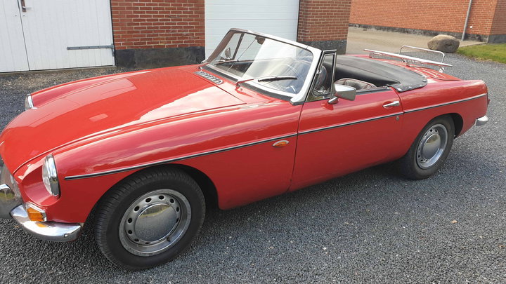 MG B
