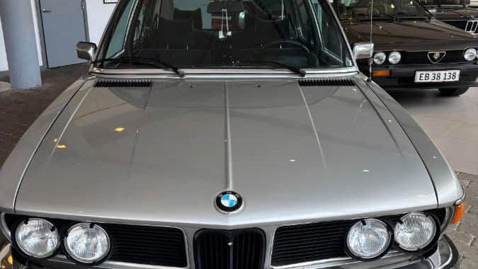 BMW E3 3.0