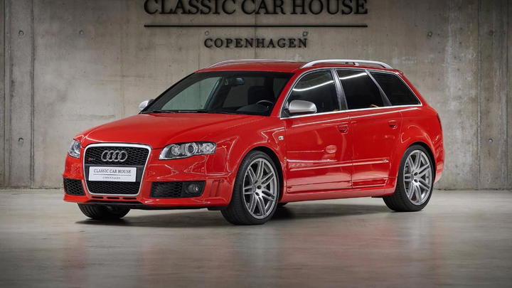 Audi RS4 RS 4 Avant 4.2 FSI quattro