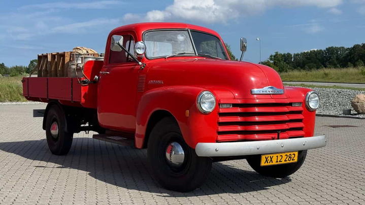 Chevrolet 3100 3800 1-TON