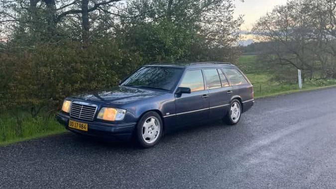 Mercedes-Benz E-Class E-Klasse (W124) 250TD T-Model