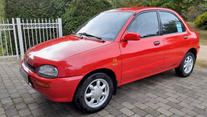Mazda 121 4 Dørs