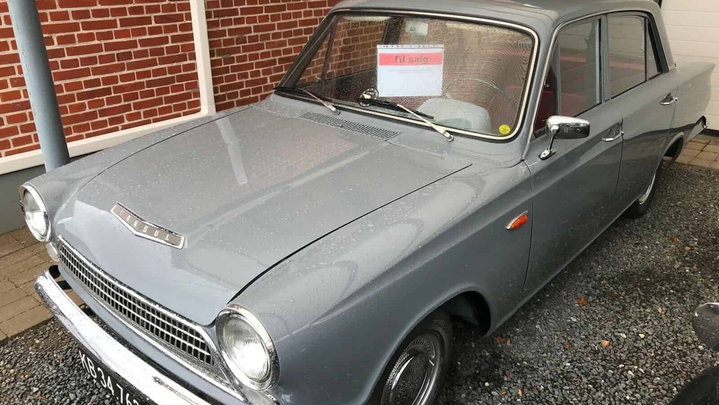 Ford Cortina -12