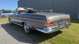 Mercedes-Benz 220-280 (W111) cabriolet