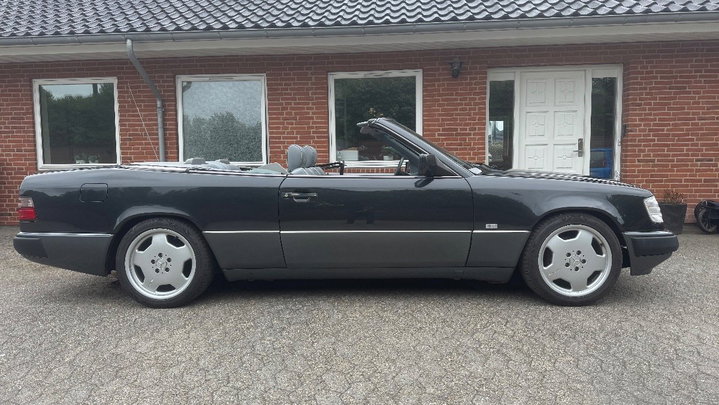 Mercedes-Benz E-Class E-Klasse (W124) cabriolet
