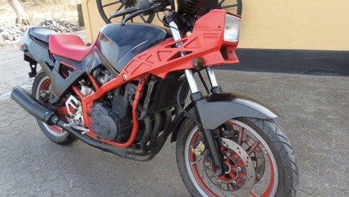 Suzuki GSX 400 X Impulse