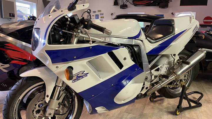 Suzuki GSX-R1100 GSX1100R