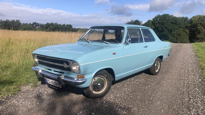 Opel Kadett 2-dørs sedan