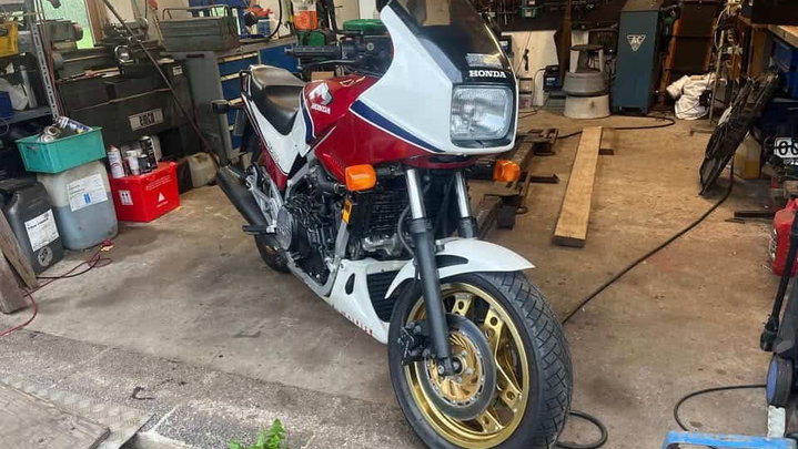 Honda Interceptor (VF750F, VFR750) VF750F