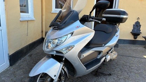 Kymco Xciting 500i Maxi Scooter
