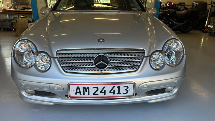 Mercedes-Benz C-Class 230