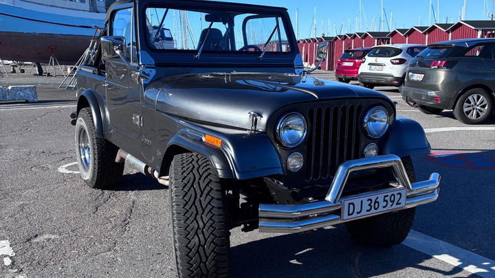 Jeep CJ7 V8