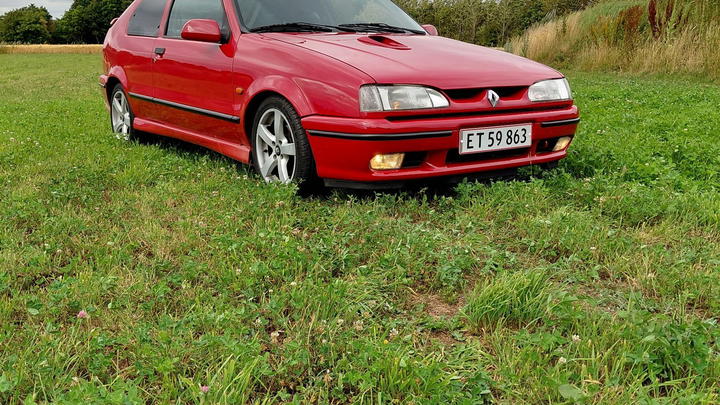 Renault 19 1.8 16V
