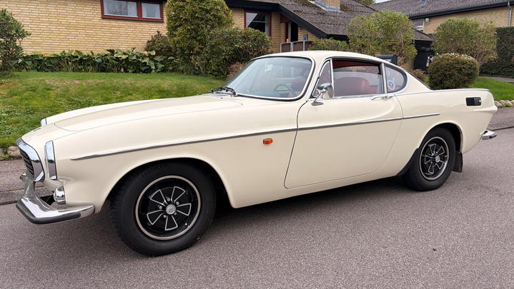 Volvo P1800 E