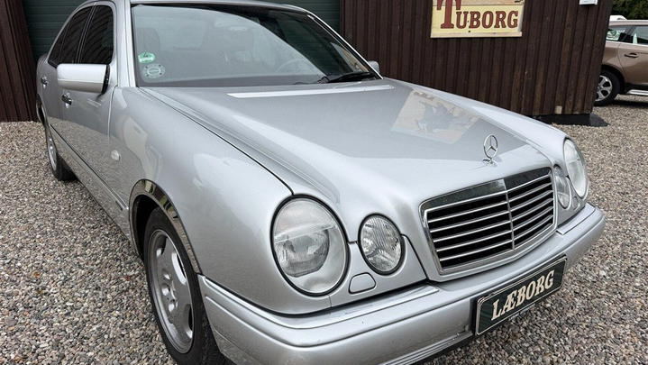 Mercedes-Benz E-Class E320 3,2 220 hk. aut.