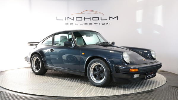 Porsche 911 3.2 Carrera Coupe