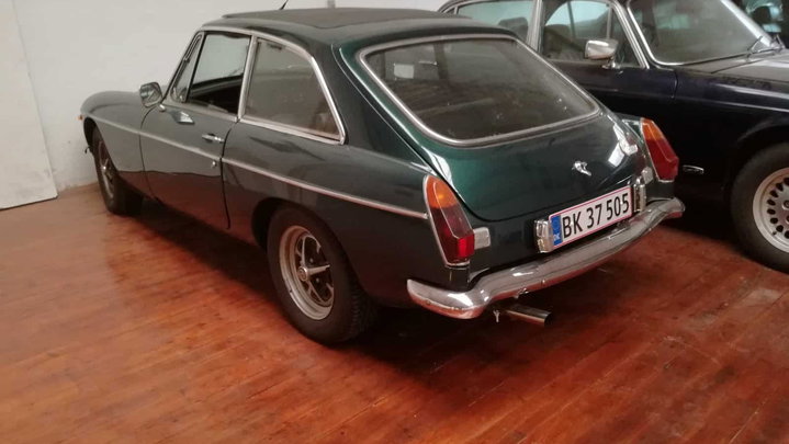 MG B GT