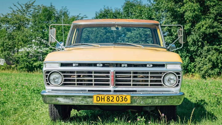 Ford F-250 Camper special