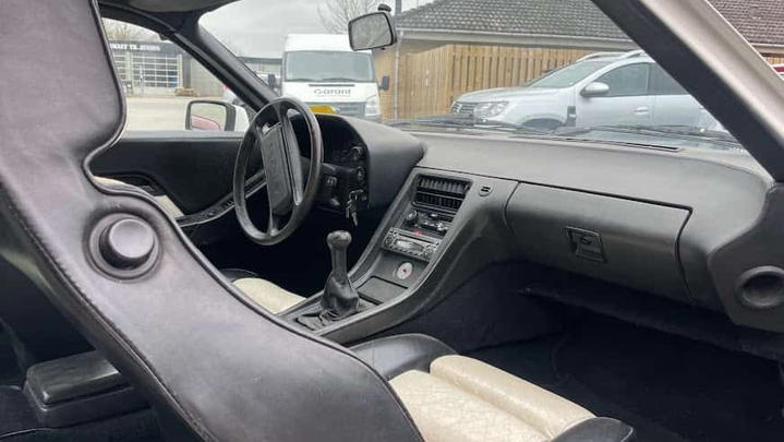 Porsche 928 S 4,7 V8 300 HK 5-gear