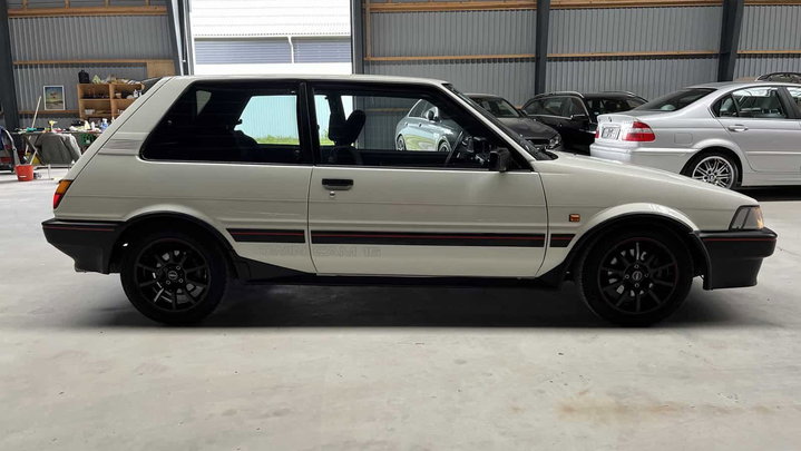 Toyota Corolla 1,6 GT HB