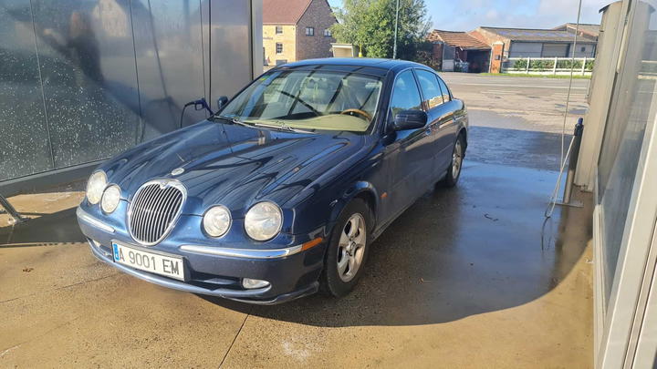 Jaguar S-Type v8