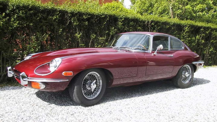 Jaguar E-Type SII FHC