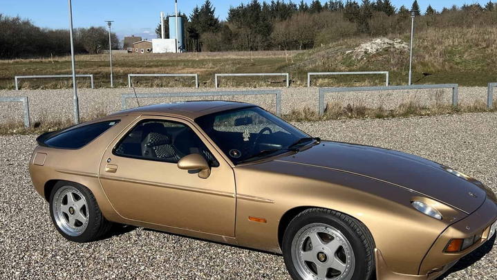 Porsche 928 S 4,7 v8 300hk aut